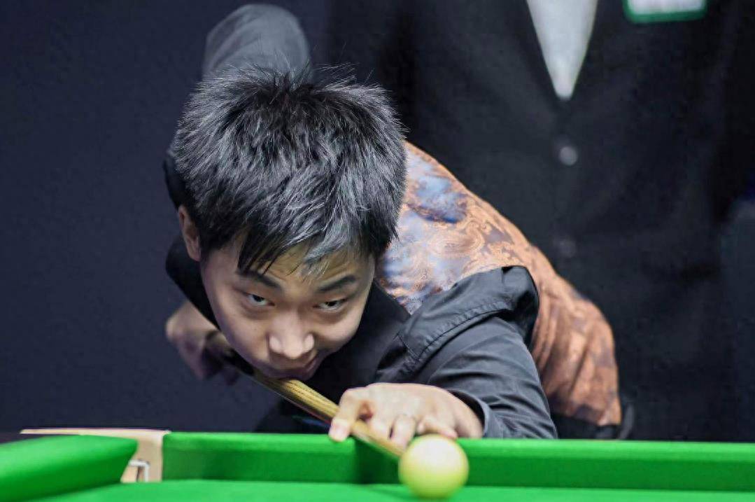 爱游戏娱乐网址-本地新秀在全国台球赛中崭露头角