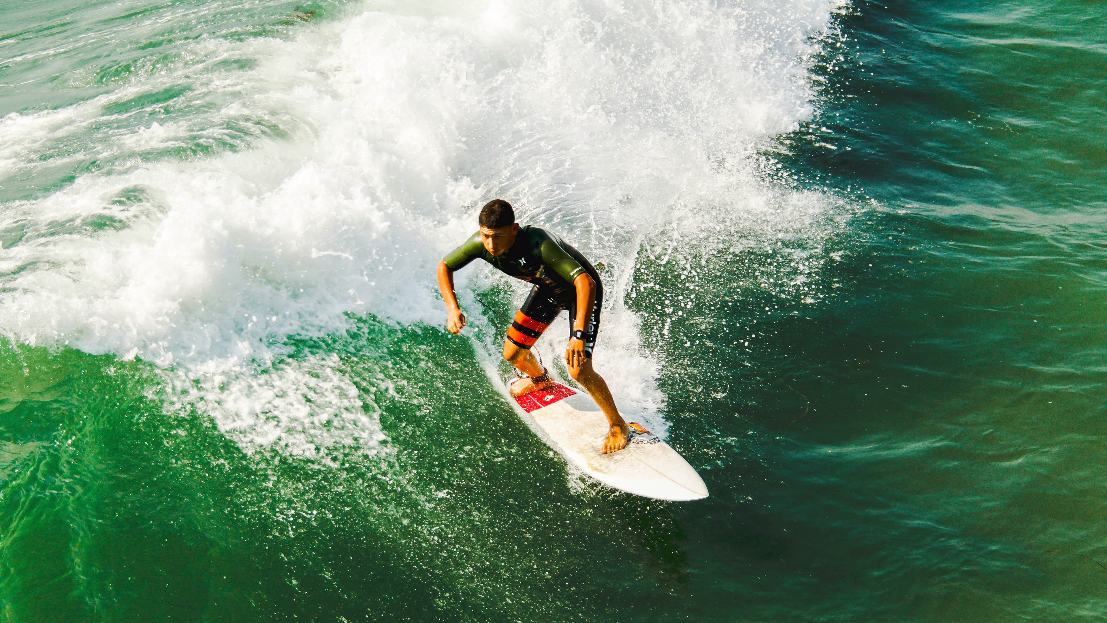 爱游戏-绿色环保足球场全面推广，践行可持续发展战略，绿色足球场怎么形容